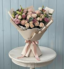 Букет цветов из:  Розы и Лизиантусы в Калниболотской