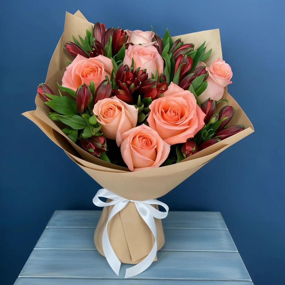 Букет цветов из: Розы и Альстромерии в Калниболотской