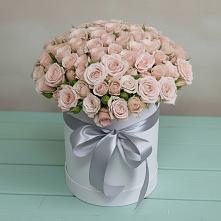 Цветочная композиция из Розы в шляпной коробке в Калниболотской