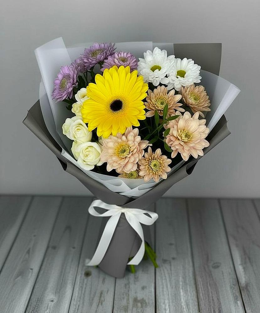 Букет цветов из: Розы, Герберы и Хризантемы в Калниболотской