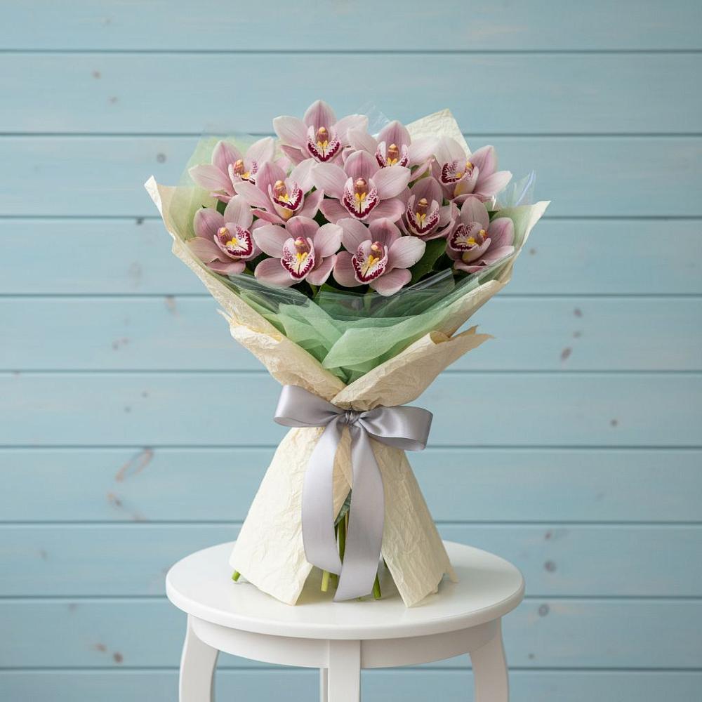 Букет цветов из: Орхидеи и Розы в Калниболотской