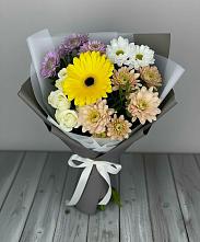 Букет цветов из:  Розы, Герберы и Хризантемы в Калниболотской