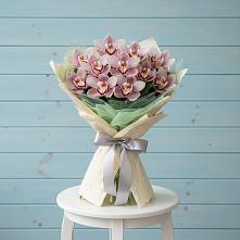Букет цветов из:  Орхидеи и Розы в Калниболотской