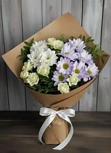 Букет цветов из:  Хризантемы и Розы в Калниболотской