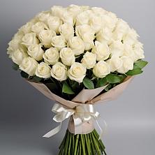 Букет 101 беля роза Белоснежка в Калниболотской