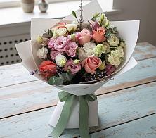 Букет цветов из:  Розы, Лизиантусы и Гвоздики #REPLACE_PRED# Калниболотской