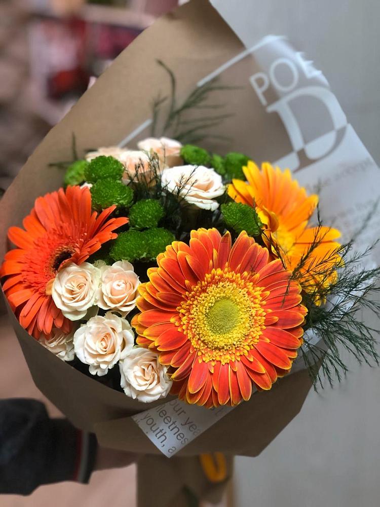 Букет цветов из: Герберы, Хризантемы и Розы в Калниболотской