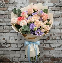 Букет цветов из:  Розы, Лизиантусы и Гвоздики #REPLACE_PRED# Калниболотской