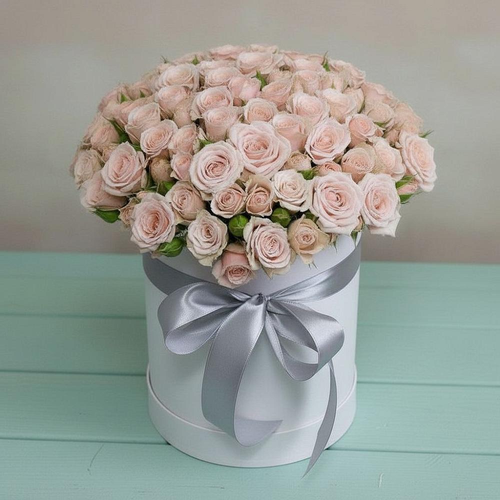 Цветочная композиция из Розы в шляпной коробке в Калниболотской